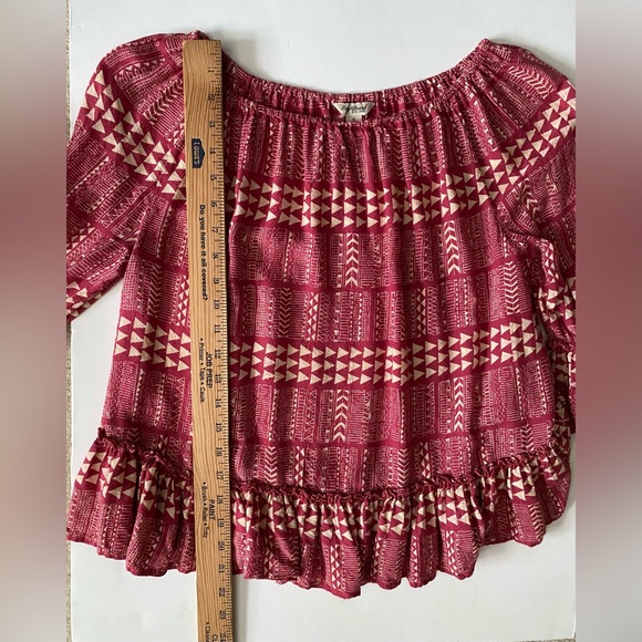 Lucky Brand Red Cream Boho Print Off-Shoulder Top women’s size S Ruffles hem - Picture 5 of 10